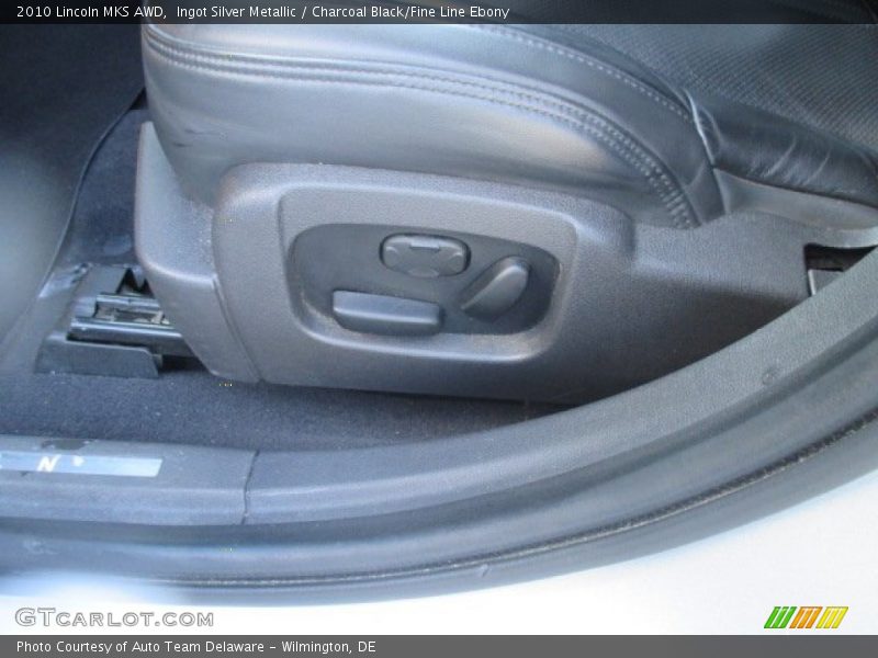 Ingot Silver Metallic / Charcoal Black/Fine Line Ebony 2010 Lincoln MKS AWD