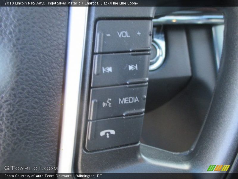 Ingot Silver Metallic / Charcoal Black/Fine Line Ebony 2010 Lincoln MKS AWD