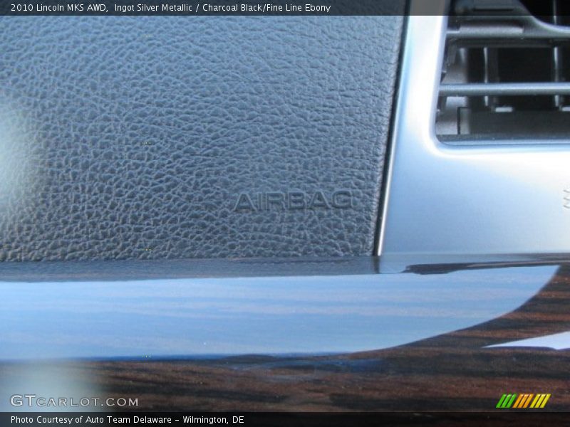 Ingot Silver Metallic / Charcoal Black/Fine Line Ebony 2010 Lincoln MKS AWD
