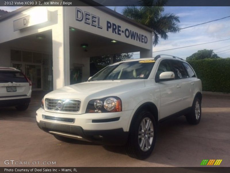 Ice White / Beige 2012 Volvo XC90 3.2