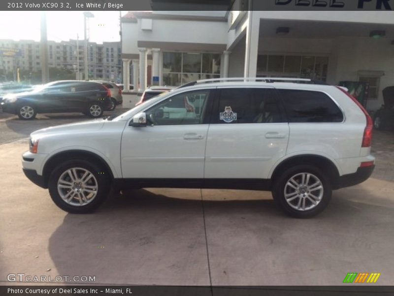 Ice White / Beige 2012 Volvo XC90 3.2