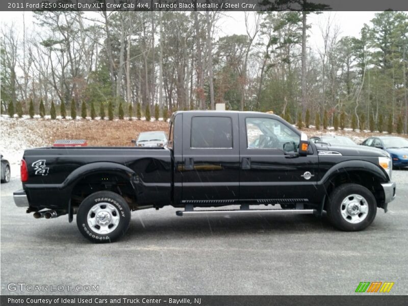 Tuxedo Black Metallic / Steel Gray 2011 Ford F250 Super Duty XLT Crew Cab 4x4