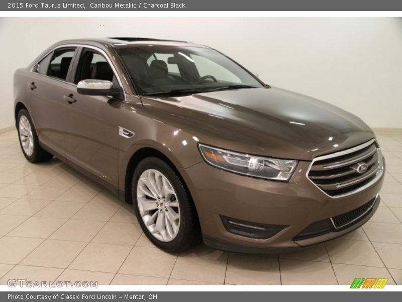 Front 3/4 View of 2015 Taurus Limited