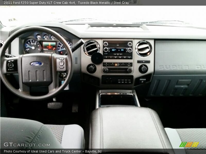 Tuxedo Black Metallic / Steel Gray 2011 Ford F250 Super Duty XLT Crew Cab 4x4