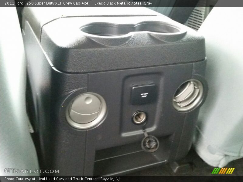 Tuxedo Black Metallic / Steel Gray 2011 Ford F250 Super Duty XLT Crew Cab 4x4