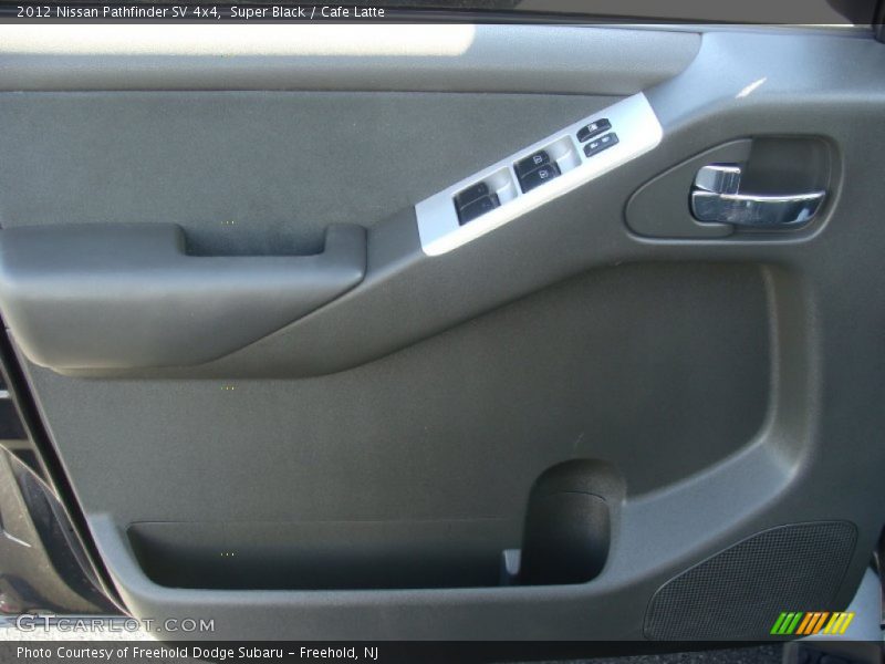 Super Black / Cafe Latte 2012 Nissan Pathfinder SV 4x4