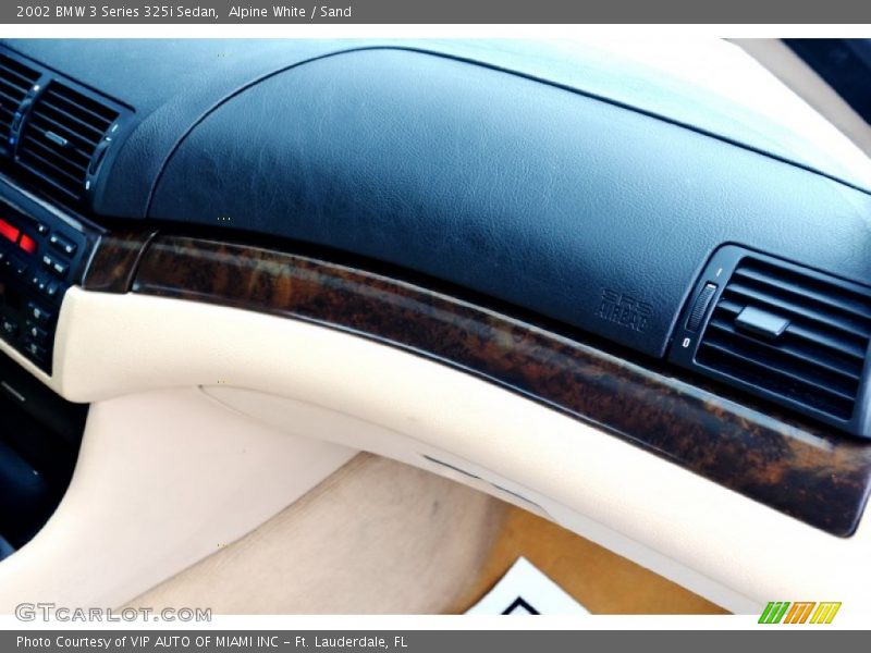 Alpine White / Sand 2002 BMW 3 Series 325i Sedan