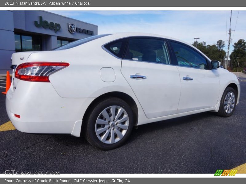 Aspen White / Charcoal 2013 Nissan Sentra SV