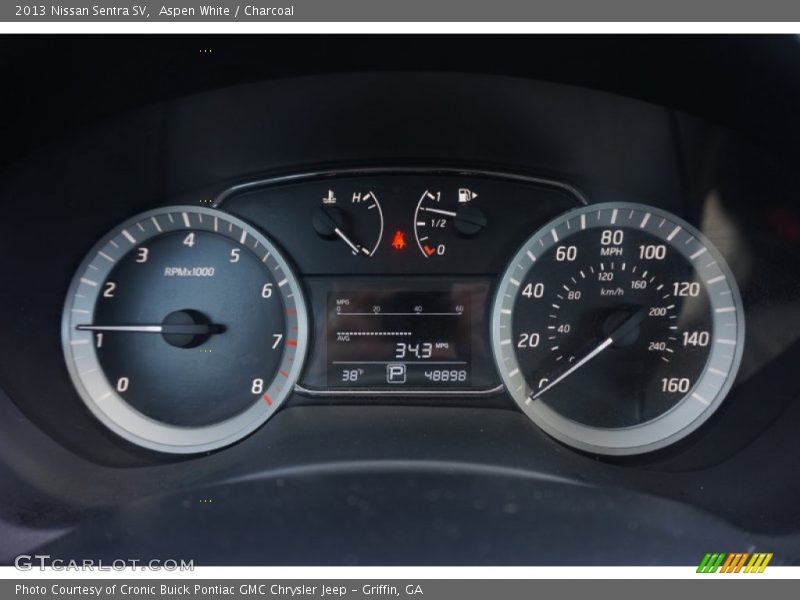 Aspen White / Charcoal 2013 Nissan Sentra SV