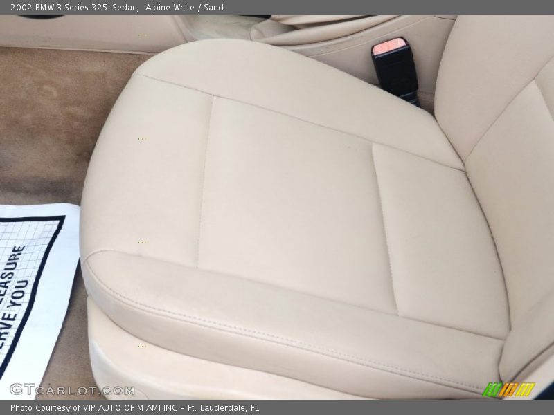 Alpine White / Sand 2002 BMW 3 Series 325i Sedan