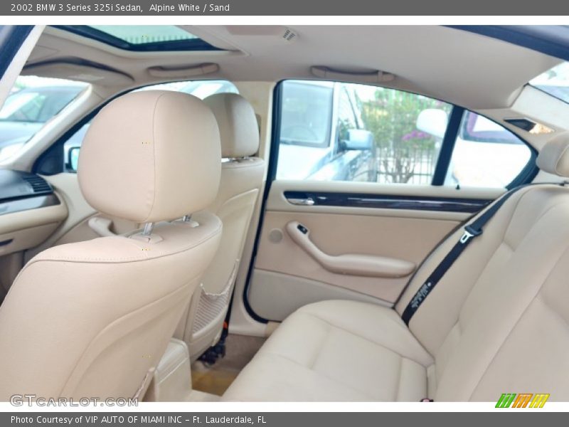 Alpine White / Sand 2002 BMW 3 Series 325i Sedan