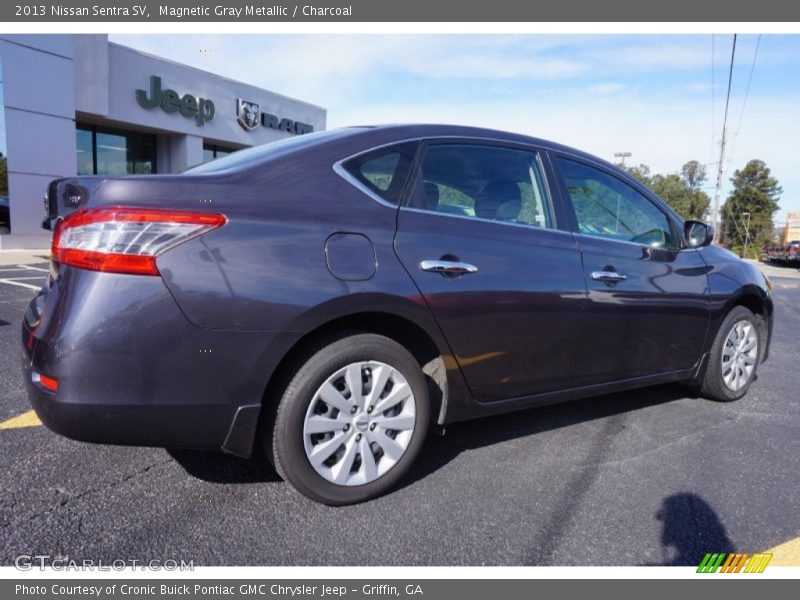 Magnetic Gray Metallic / Charcoal 2013 Nissan Sentra SV