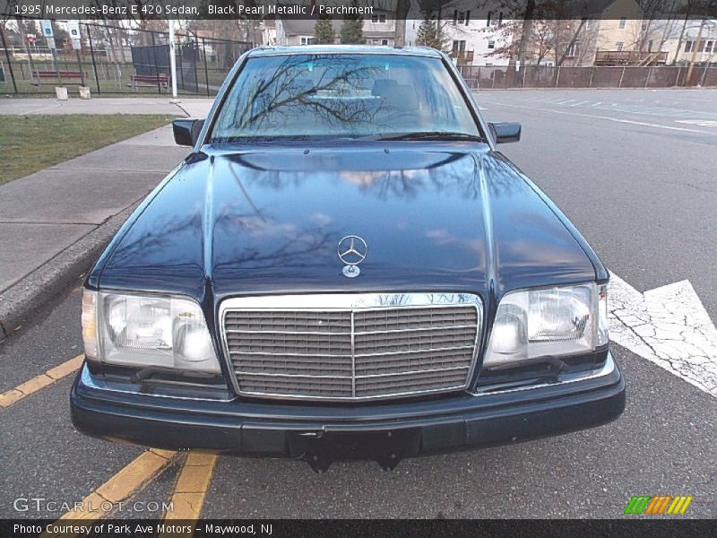 Black Pearl Metallic / Parchment 1995 Mercedes-Benz E 420 Sedan