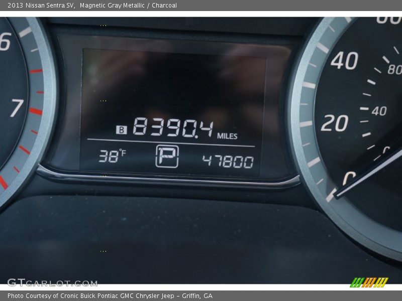 Magnetic Gray Metallic / Charcoal 2013 Nissan Sentra SV
