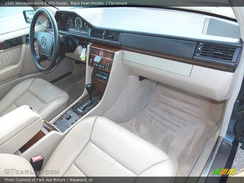 Black Pearl Metallic / Parchment 1995 Mercedes-Benz E 420 Sedan