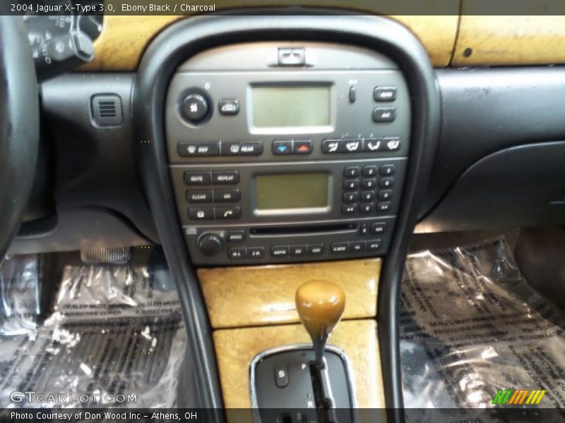 Ebony Black / Charcoal 2004 Jaguar X-Type 3.0