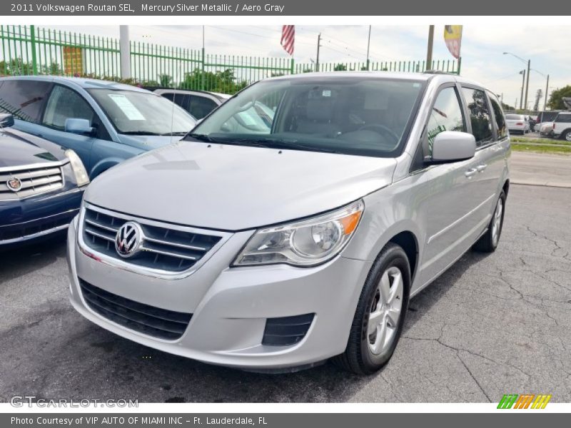 Mercury Silver Metallic / Aero Gray 2011 Volkswagen Routan SEL