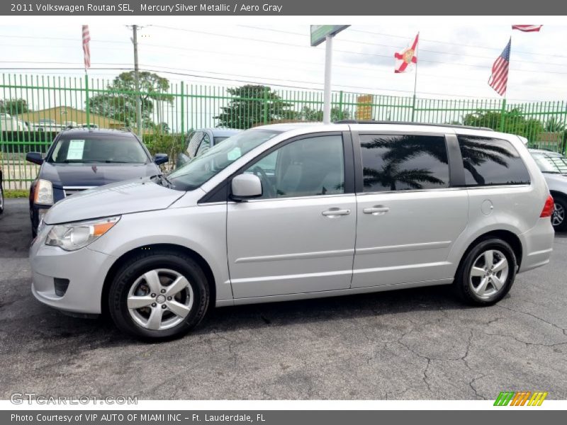  2011 Routan SEL Mercury Silver Metallic