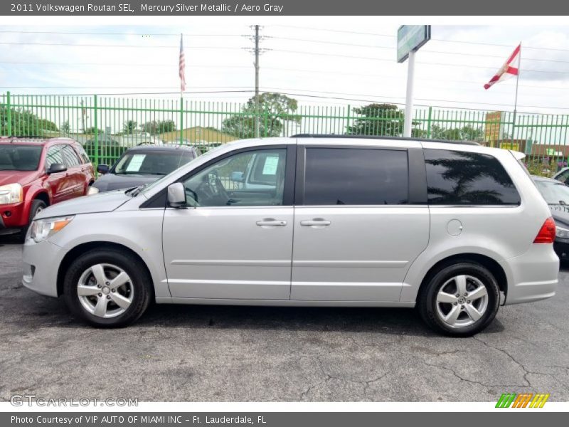  2011 Routan SEL Mercury Silver Metallic