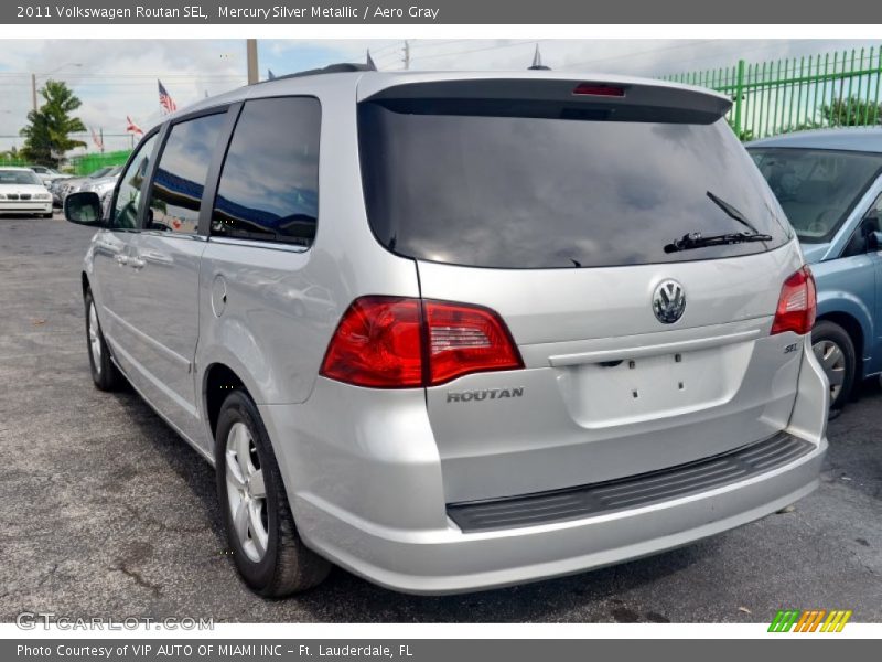 Mercury Silver Metallic / Aero Gray 2011 Volkswagen Routan SEL