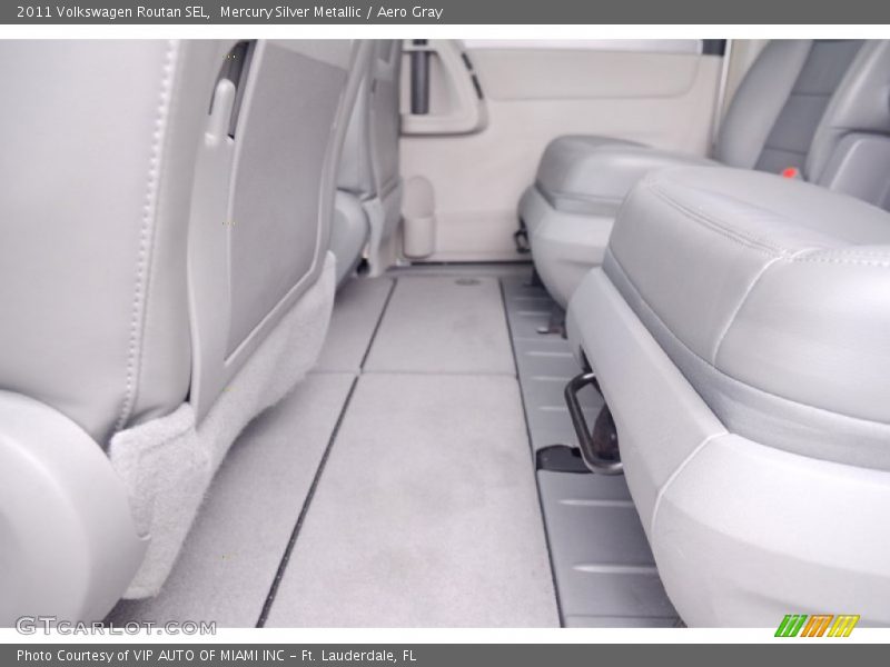 Mercury Silver Metallic / Aero Gray 2011 Volkswagen Routan SEL