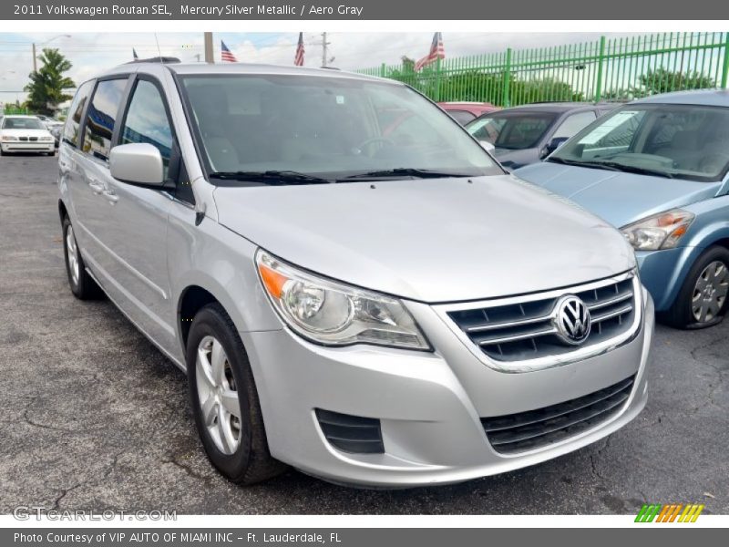 Mercury Silver Metallic / Aero Gray 2011 Volkswagen Routan SEL