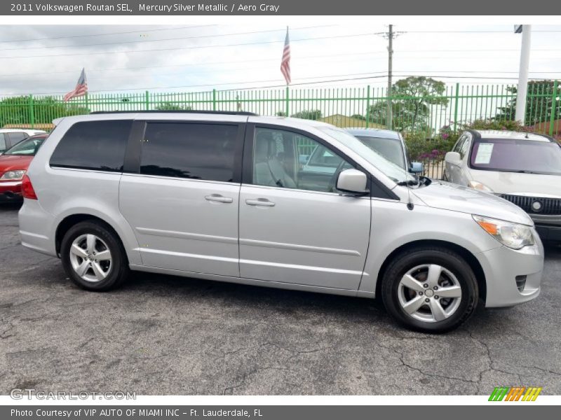 Mercury Silver Metallic / Aero Gray 2011 Volkswagen Routan SEL