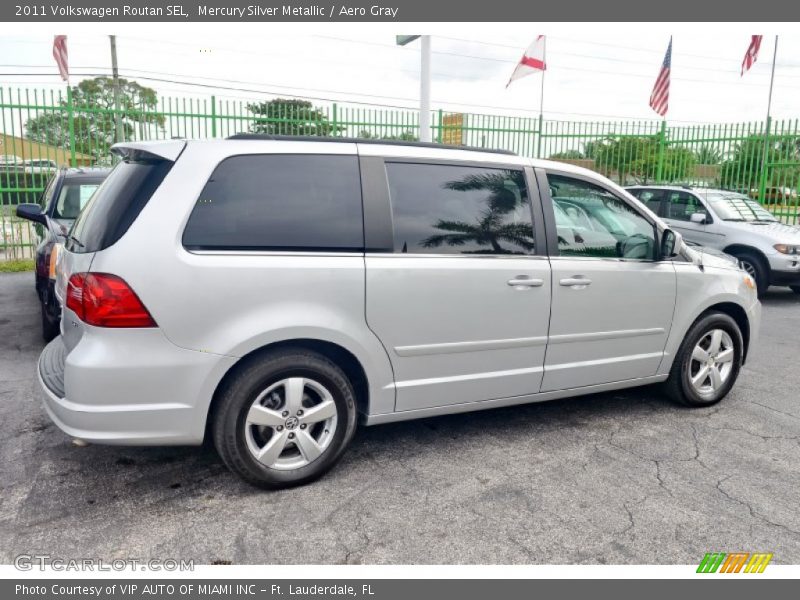 Mercury Silver Metallic / Aero Gray 2011 Volkswagen Routan SEL