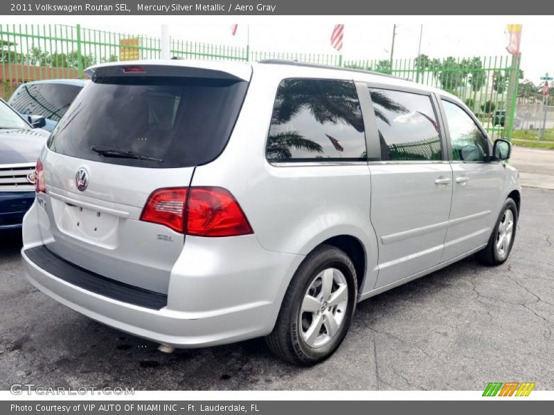 Mercury Silver Metallic / Aero Gray 2011 Volkswagen Routan SEL