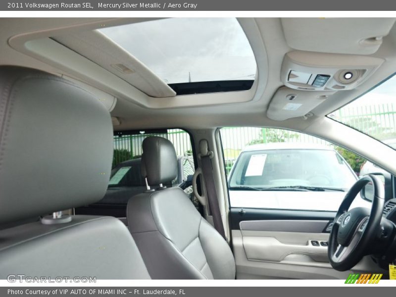 Mercury Silver Metallic / Aero Gray 2011 Volkswagen Routan SEL