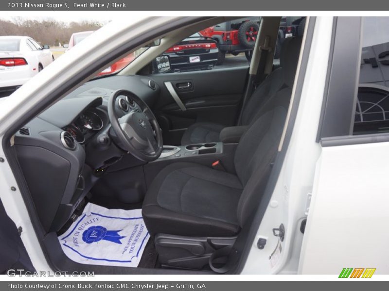 Pearl White / Black 2013 Nissan Rogue S