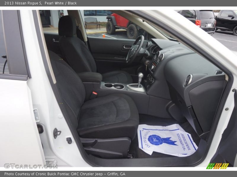 Pearl White / Black 2013 Nissan Rogue S