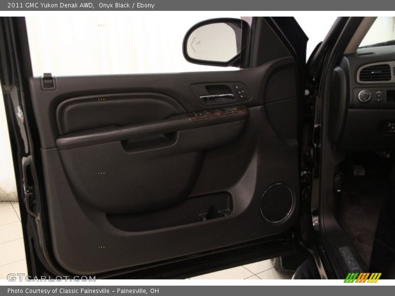 Onyx Black / Ebony 2011 GMC Yukon Denali AWD