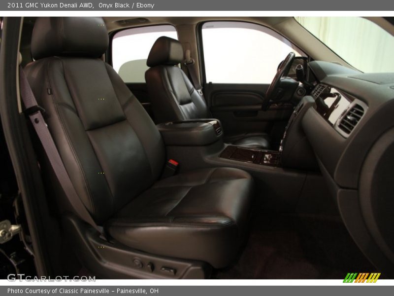 Onyx Black / Ebony 2011 GMC Yukon Denali AWD