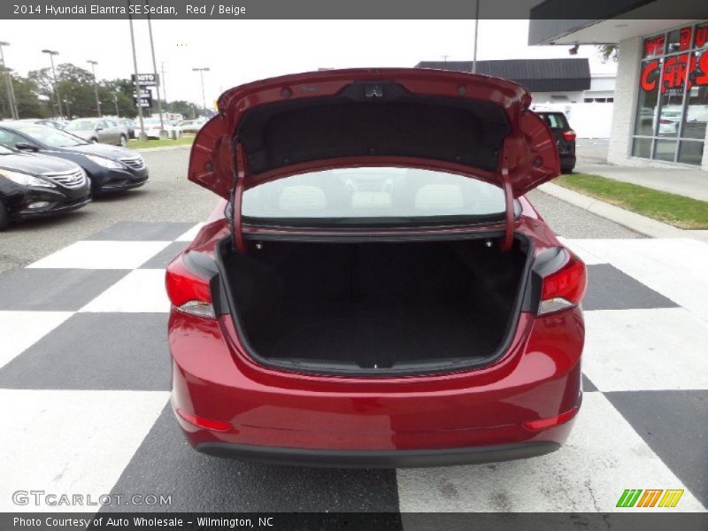 Red / Beige 2014 Hyundai Elantra SE Sedan