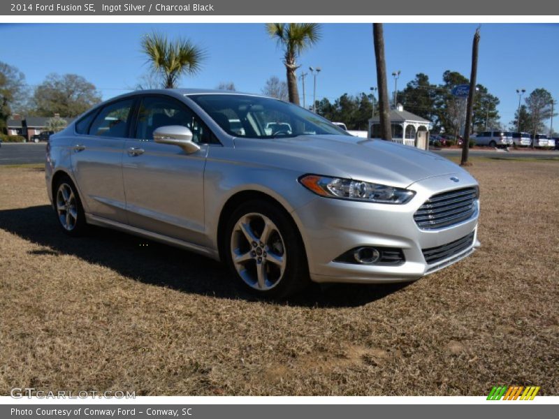 Ingot Silver / Charcoal Black 2014 Ford Fusion SE