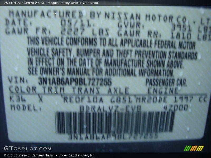 Magnetic Gray Metallic / Charcoal 2011 Nissan Sentra 2.0 SL