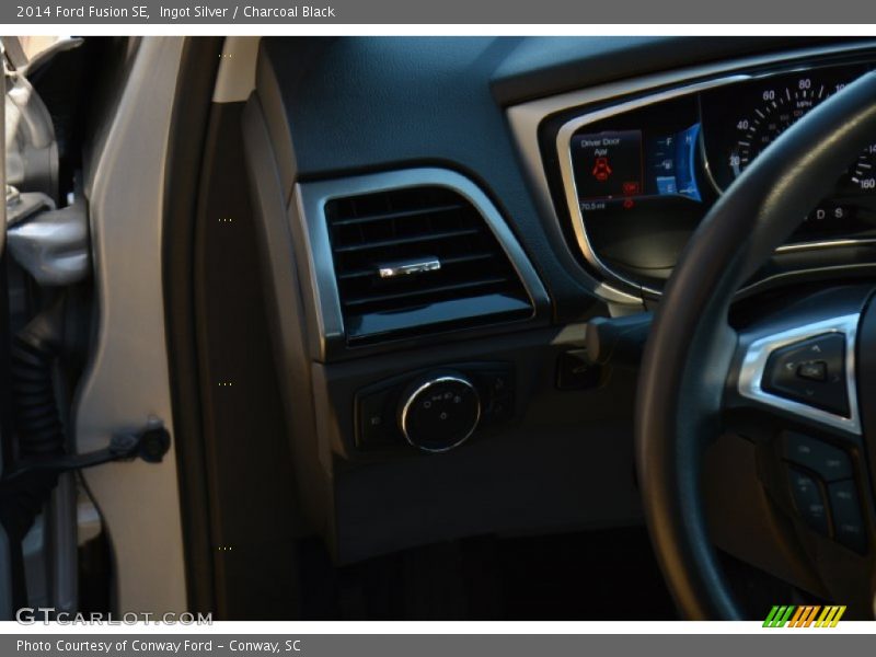 Ingot Silver / Charcoal Black 2014 Ford Fusion SE