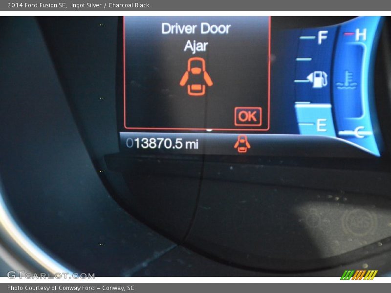 Ingot Silver / Charcoal Black 2014 Ford Fusion SE