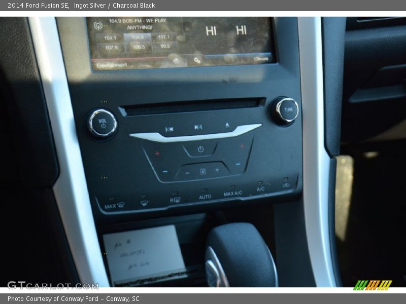 Ingot Silver / Charcoal Black 2014 Ford Fusion SE
