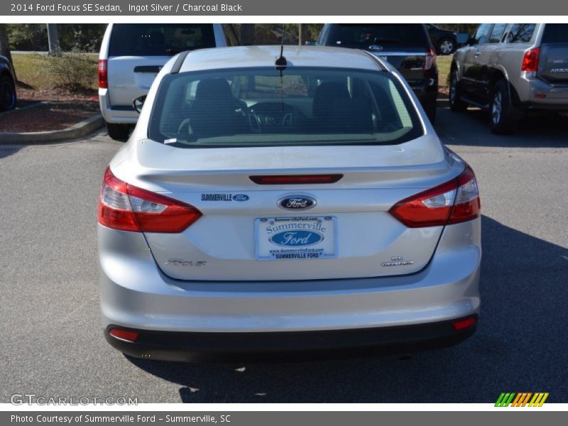 Ingot Silver / Charcoal Black 2014 Ford Focus SE Sedan