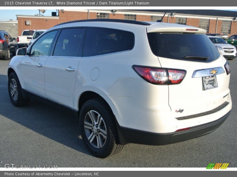 White Diamond Tricoat / Dark Titanium/Light Titanium 2015 Chevrolet Traverse LT