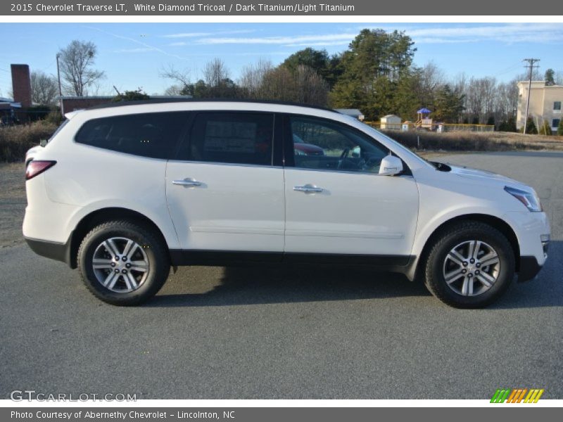 White Diamond Tricoat / Dark Titanium/Light Titanium 2015 Chevrolet Traverse LT