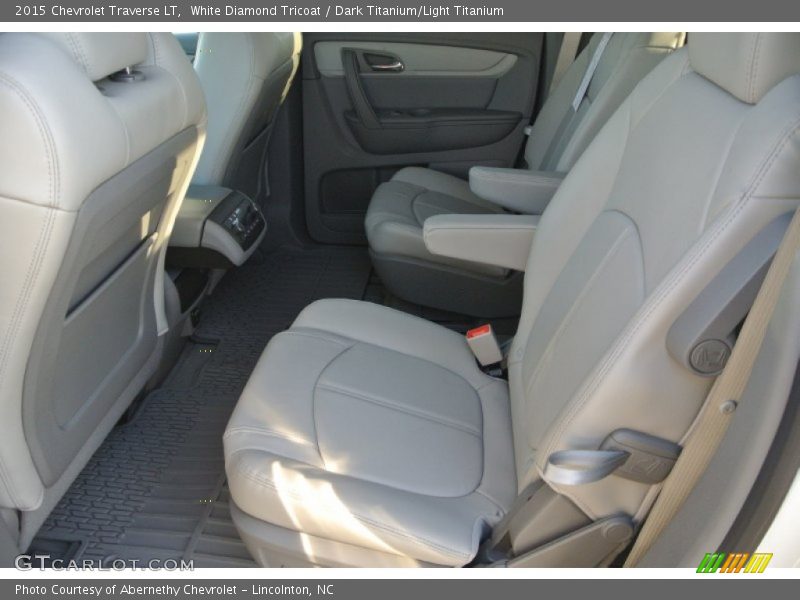 White Diamond Tricoat / Dark Titanium/Light Titanium 2015 Chevrolet Traverse LT