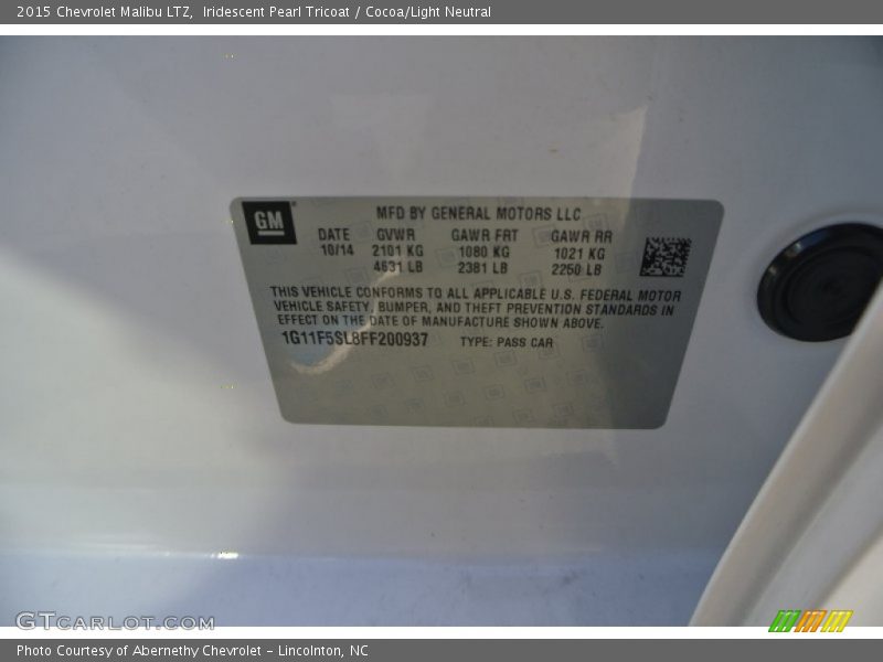 Iridescent Pearl Tricoat / Cocoa/Light Neutral 2015 Chevrolet Malibu LTZ