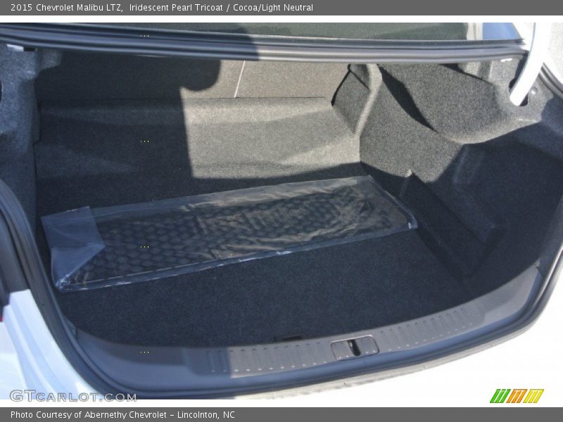 Iridescent Pearl Tricoat / Cocoa/Light Neutral 2015 Chevrolet Malibu LTZ