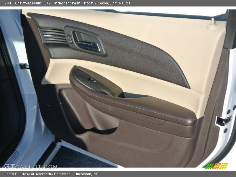 Iridescent Pearl Tricoat / Cocoa/Light Neutral 2015 Chevrolet Malibu LTZ