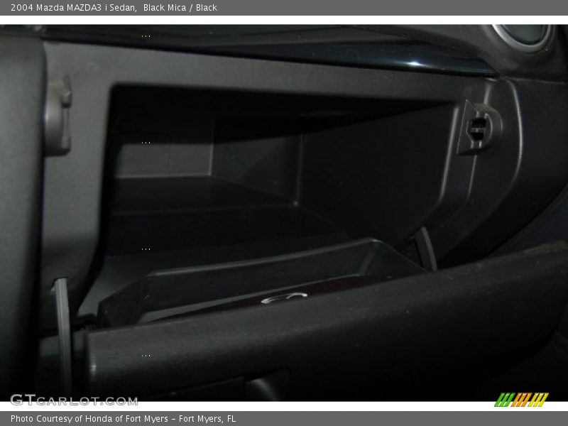 Black Mica / Black 2004 Mazda MAZDA3 i Sedan