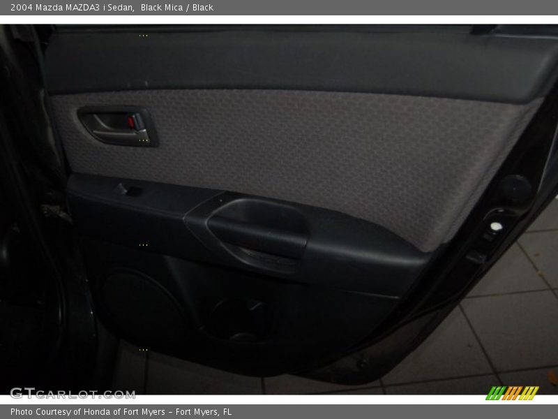 Black Mica / Black 2004 Mazda MAZDA3 i Sedan