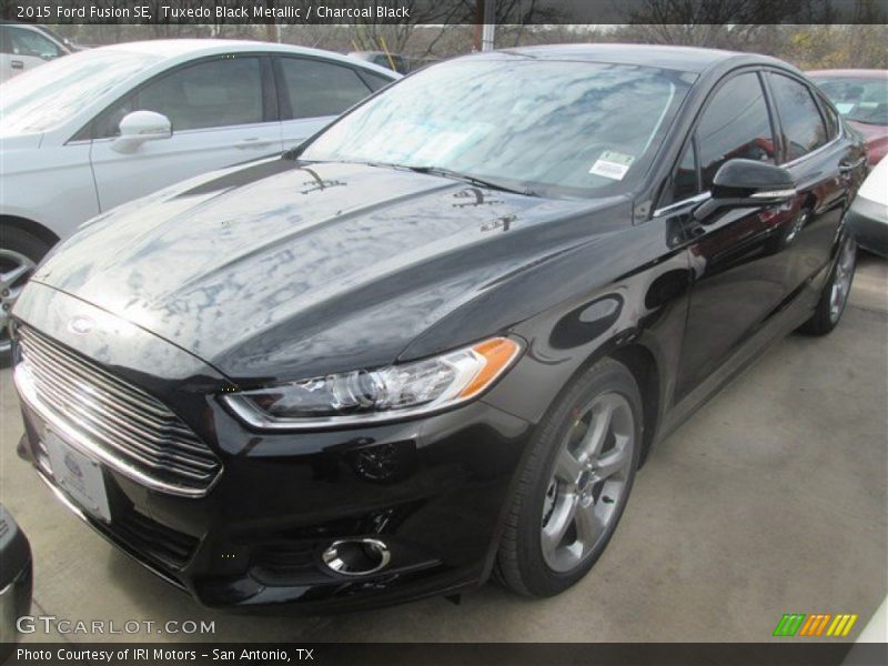 Tuxedo Black Metallic / Charcoal Black 2015 Ford Fusion SE
